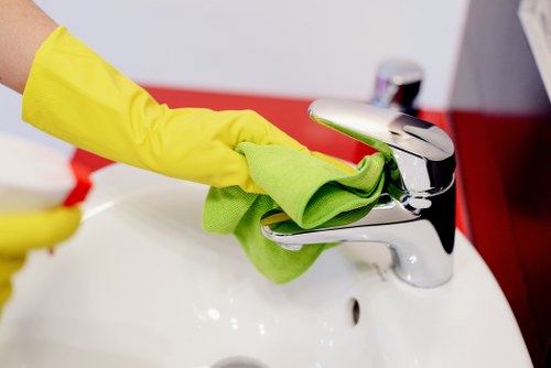Local cleaner working in a Battersea flat with access considerations